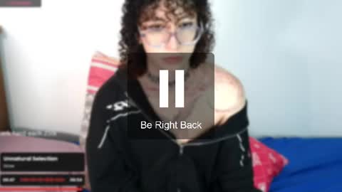 Snapshot of salemqueer_ chatting on July 17, 12:56 pm Sam online show from July 17, 12:56 pm