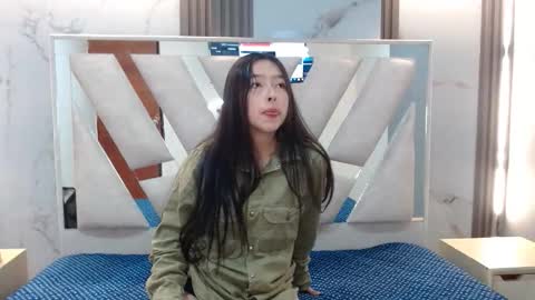 salethjonescl202 online show from March 27, 6:29 pm