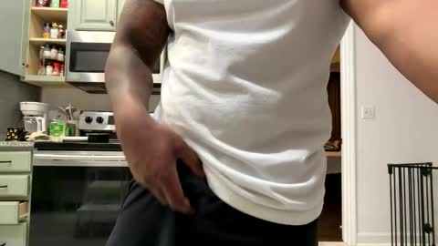 Snapshot of salgozzi chatting on March 15, 12:38 am Cum Hanks online show from March 15, 12:38 am