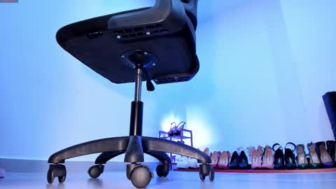 Sali G  online show from October 14, 11:05 pm