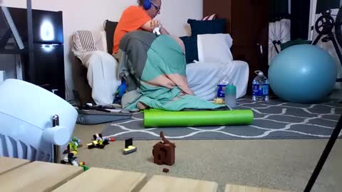 salis1981 online show from February 19, 3:39 am