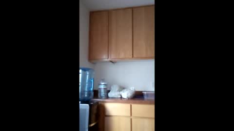 salis1981 online show from April 26, 11:02 pm