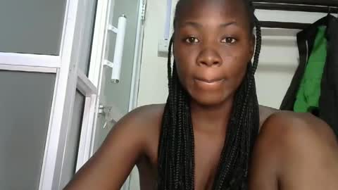 sally_beauty2023 online show from February 19, 9:39 am