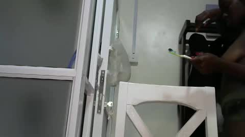 sally_beauty2023 online show from February 4, 9:15 am