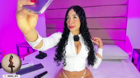 sally rosses online show from April 15, 12:34 pm