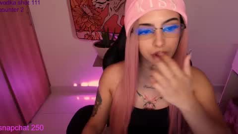 Snapshot of sallymaddoxx chatting on May 12, 1:47 am sallymaddoxx online show from May 12, 1:47 am