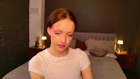 Snapshot of sallypinkman chatting on May 22, 9:04 am Sally Pinkman online show from May 22, 9:04 am