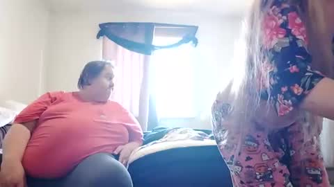 sallyspank online show from July 15, 5:07 pm