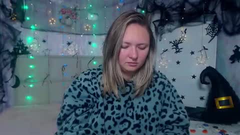 Sally online show from October 15, 5:24 pm