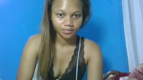 Snapshot of sallywett chatting on January 22, 3:41 am SallyWett online show from January 22, 3:41 am