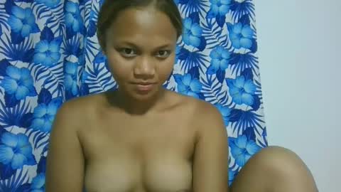 Snapshot of sallywett chatting on February 26, 7:05 pm SallyWett online show from February 26, 7:05 pm