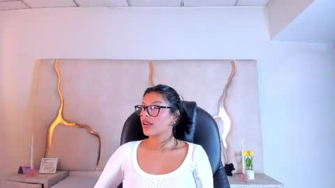 Snapshot of salmaportman_ chatting on July 15, 3:12 am salmaportman_ online show from July 15, 3:12 am
