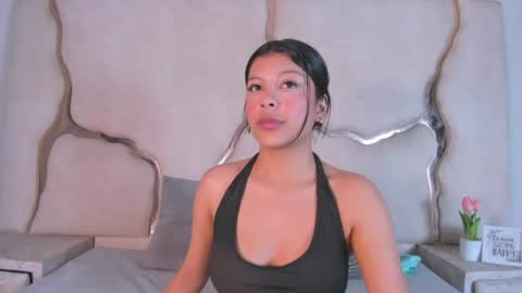 Snapshot of salmaportman_ chatting on August 4, 4:15 am salmaportman_ online show from August 4, 4:15 am