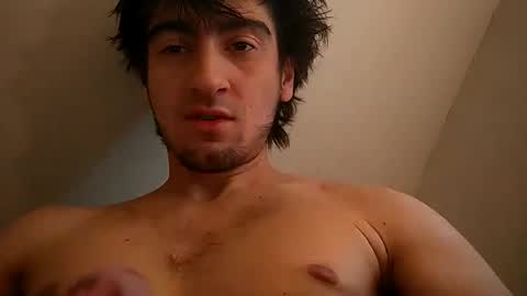 Snapshot of salmonman1305 chatting on January 4, 5:16 pm salmonman1305 online show from January 4, 5:16 pm