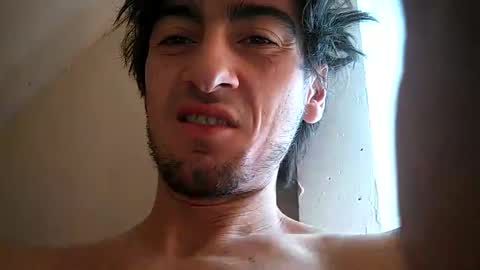 Snapshot of salmonman1305 chatting on January 5, 3:23 pm salmonman1305 online show from January 5, 3:23 pm