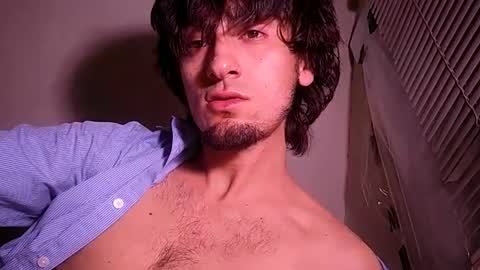 Snapshot of salmonman1305 chatting on February 13, 5:16 am salmonman1305 online show from February 13, 5:16 am