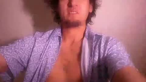 Snapshot of salmonman1305 chatting on February 18, 2:38 am salmonman1305 online show from February 18, 2:38 am