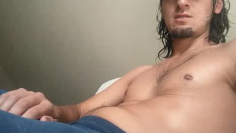 Snapshot of salmonman1305 chatting on September 22, 3:47 pm salmonman1305 online show from September 22, 3:47 pm