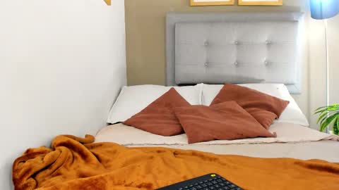 Salo     online show from March 23, 3:38 pm