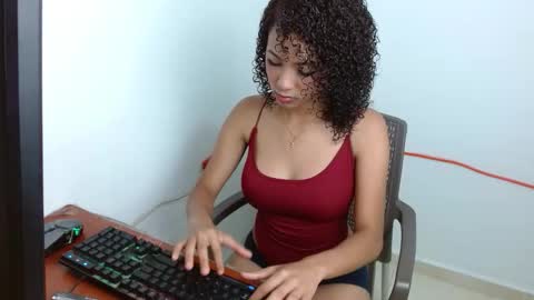 salome_18_big_tits online show from October 25, 9:09 pm