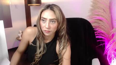 Snapshot of salome_drasin chatting on September 12, 10:54 pm salome_drasin online show from September 12, 10:54 pm