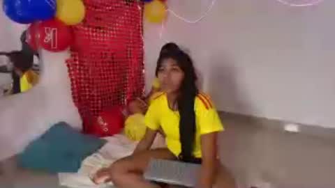 Snapshot of salome_horny3 chatting on June 27, 5:40 pm salome_horny3 online show from June 27, 5:40 pm
