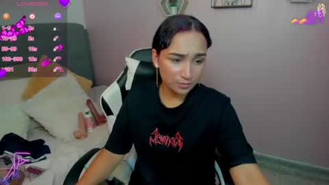 Snapshot of salome_rojas_ chatting on July 26, 4:25 pm Salome online show from July 26, 4:25 pm