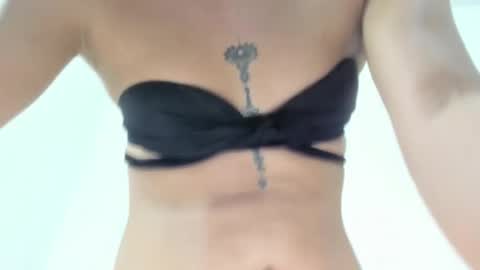 Snapshot of salome_zain chatting on December 14, 6:41 pm salome_zain online show from December 14, 6:41 pm