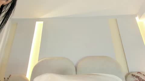   online show from November 11, 9:04 pm