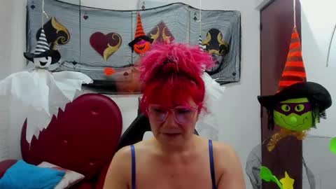 Snapshot of salomee_diazz chatting on October 10, 9:36 pm Salomee diazz online show from October 10, 9:36 pm