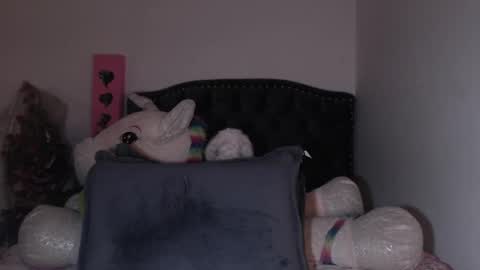 yenny online show from February 7, 7:40 am