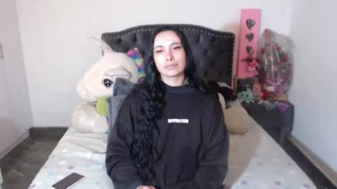 yenny online show from January 8, 3:09 am