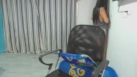 Snapshot of salomesaints chatting on February 16, 12:19 am salome online show from February 16, 12:19 am