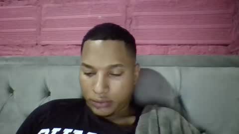 Snapshot of salomoon23 chatting on January 18, 11:43 am INSTAGRAM luis1pedraza online show from January 18, 11:43 am