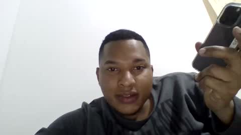 Snapshot of salomoon23 chatting on September 12, 12:33 am INSTAGRAM luis1pedraza online show from September 12, 12:33 am