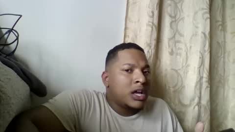 Snapshot of salomoon23 chatting on October 5, 6:50 pm INSTAGRAM luis1pedraza online show from October 5, 6:50 pm