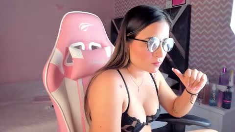 Snapshot of saloome_miller chatting on January 13, 3:34 am Salome online show from January 13, 3:34 am