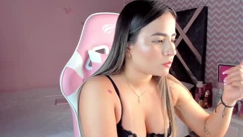 Snapshot of saloome_miller chatting on January 17, 4:49 am Salome online show from January 17, 4:49 am