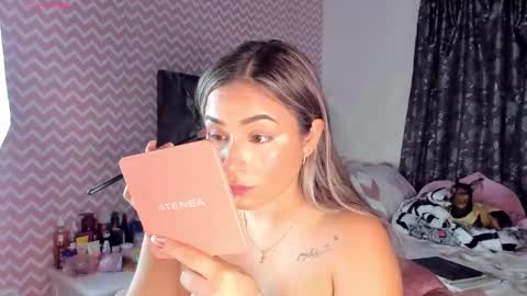 Snapshot of saloome_miller chatting on February 8, 1:54 am Salome online show from February 8, 1:54 am