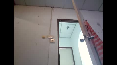 Snapshot of salsapaulus chatting on March 3, 8:31 am salsapaulus online show from March 3, 8:31 am