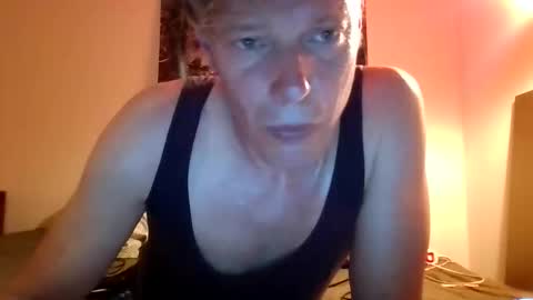 Snapshot of salsapaulus chatting on May 25, 9:43 pm salsapaulus online show from May 25, 9:43 pm