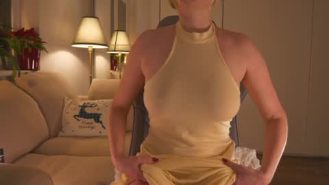 IsaBella-  online show from January 1, 8:58 pm