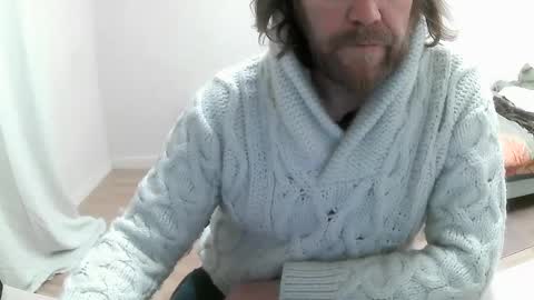 Snapshot of saltimbanquier chatting on February 4, 11:16 am Saltimbanquier Salt ou Banquier online show from February 4, 11:16 am