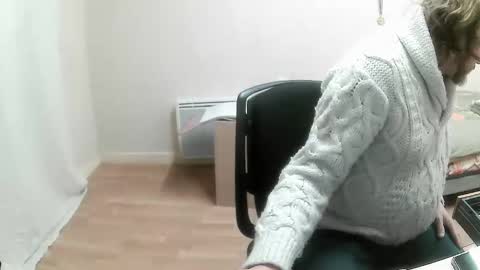 Snapshot of saltimbanquier chatting on February 10, 7:36 am Saltimbanquier Salt ou Banquier online show from February 10, 7:36 am