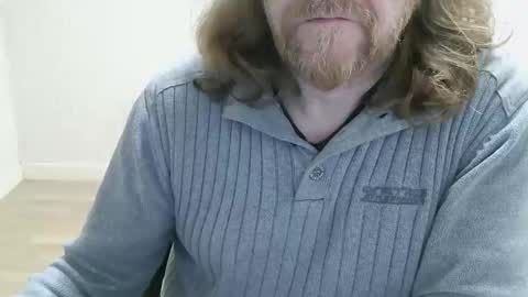 Snapshot of saltimbanquier chatting on January 9, 10:29 am Saltimbanquier Salt ou Banquier online show from January 9, 10:29 am