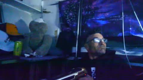 Snapshot of saltwaterweapon chatting on May 26, 9:38 am saltwaterweapon online show from May 26, 9:38 am