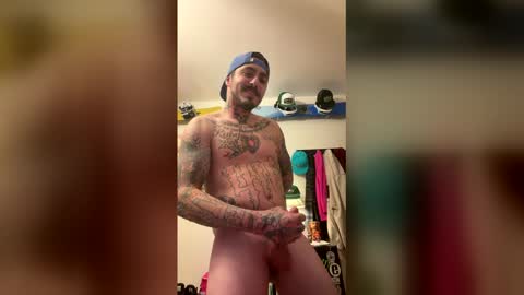 Snapshot of saltycdog410 chatting on January 15, 4:28 am saltycdog410 online show from January 15, 4:28 am