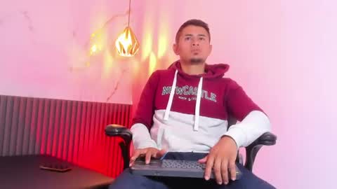 Snapshot of salvadorgrimm chatting on July 27, 11:50 am salvadorgrimm online show from July 27, 11:50 am