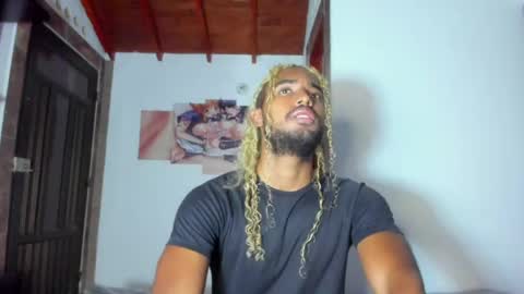 Snapshot of salvatore_amator chatting on June 2, 5:42 am salvatore_amator online show from June 2, 5:42 am