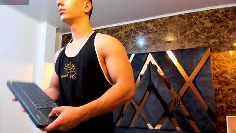 SALVATORE online show from February 1, 11:10 am